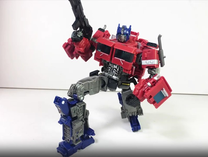 Transformers Bumblebee Movie Studio Series 38 Optimus Prime First Video Review 05 (5 of 10)